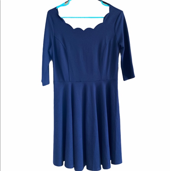 Lulu’s Medium Scalloped Scoop Neck MIDI dress - Picture 4 of 16